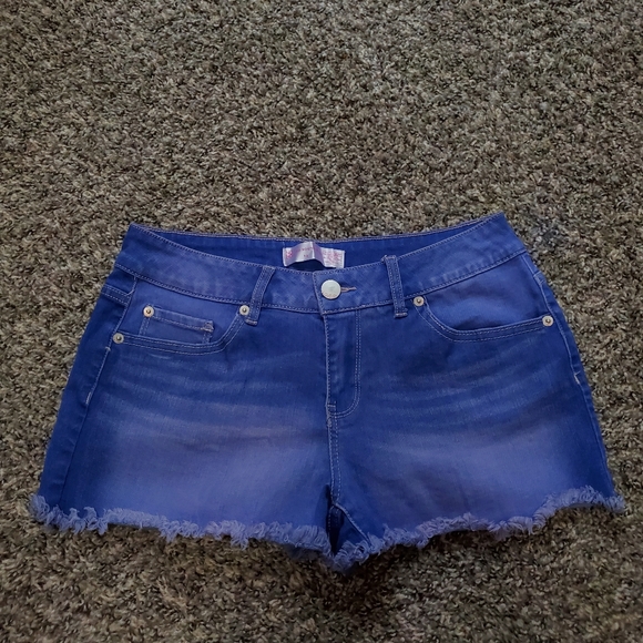 Shorts - Picture 1 of 1